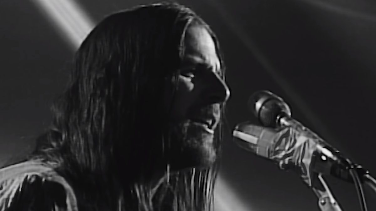 Jonathan Wilson Shares ‘There's A Light’ Video Featuring Lucius