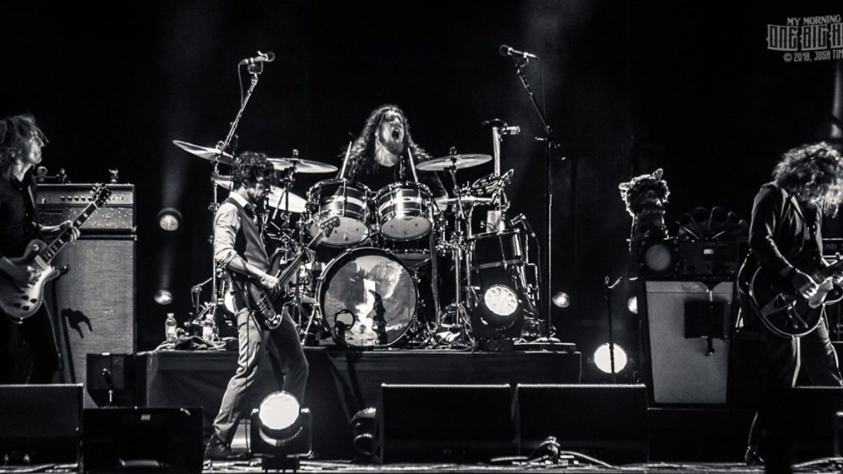 My Morning Jacket Continues To Work Through Their Catalog & Welcomes Guests At One Big Holiday