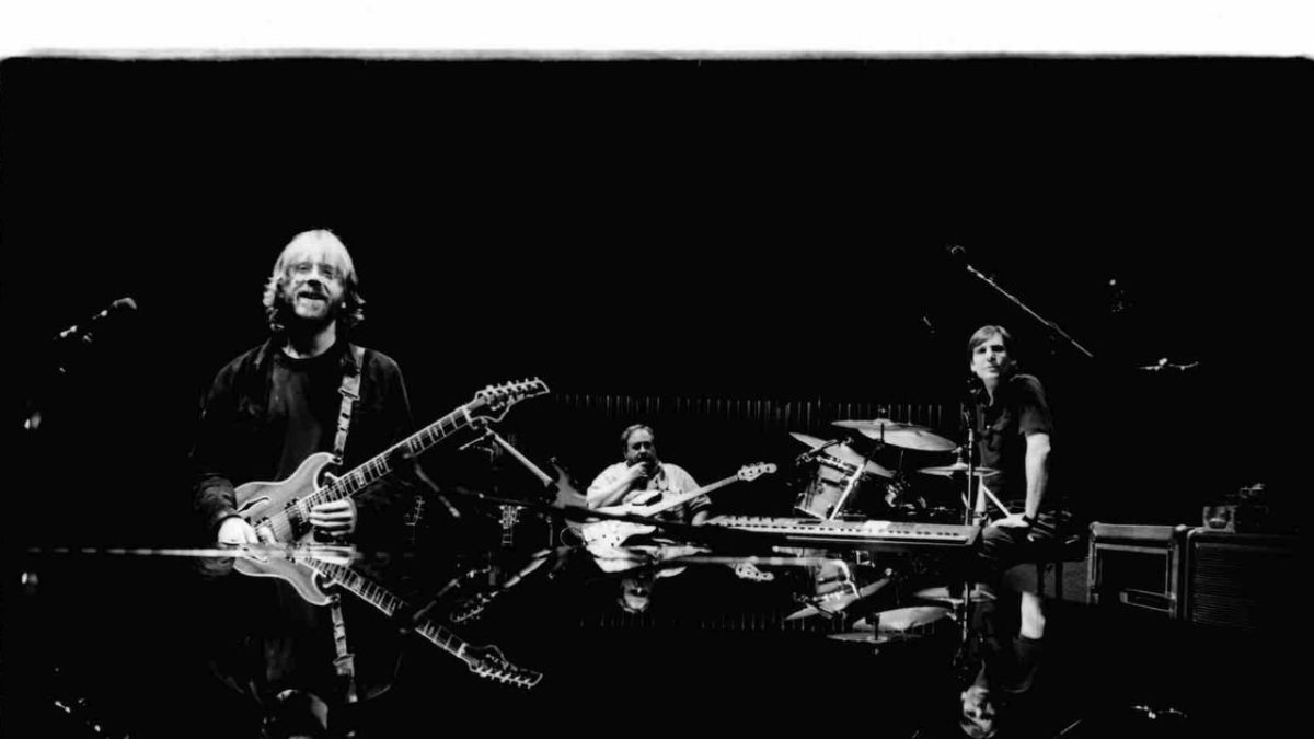 Trey Anastasio To Tour With Trio For Spring 2018 Dates