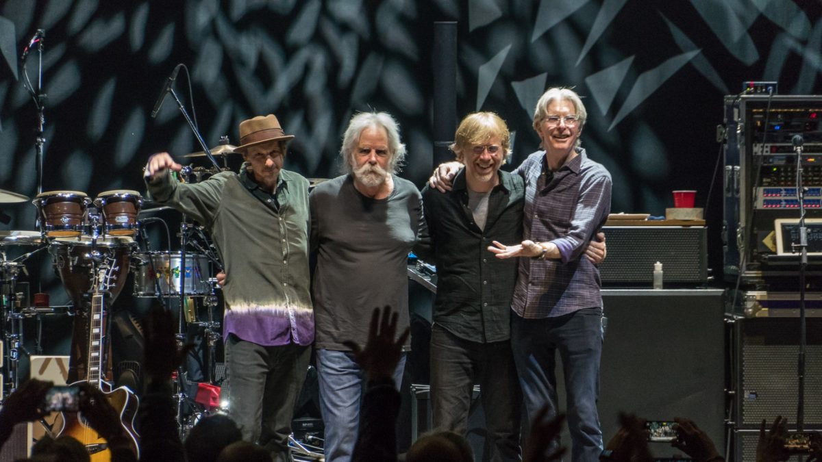 Bob Weir & Phil Lesh Welcome Trey Anastasio At Radio City Music Hall - Review, Photos & Videos