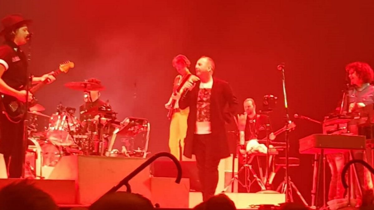 Arcade Fire Welcomes Jim Kerr For Simple Minds Hit In Glasgow
