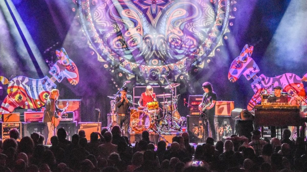 Gov’t Mule Welcomes Danny Clinch & Pete Levin In New Jersey