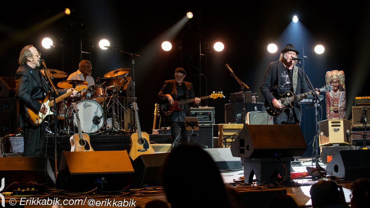 Neil Young, Stephen Stills, The Heartbreakers & More Perform Together At Charity Concert