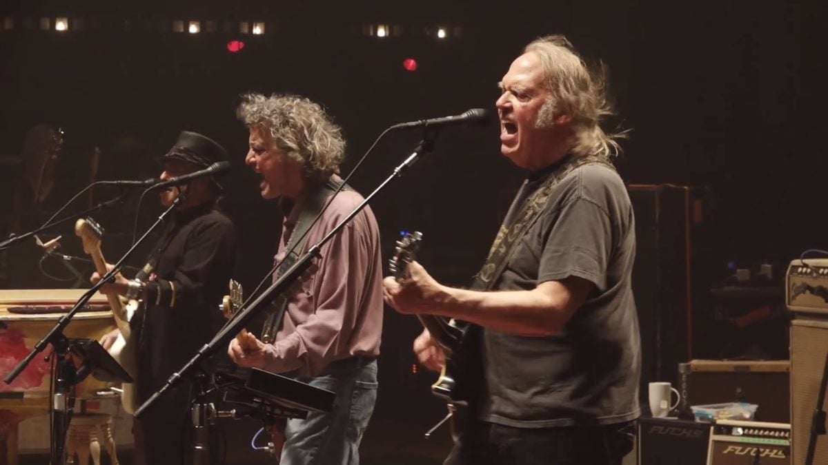 [UPDATED] Neil Young Confirms Crazy Horse Webcast & Road To BottleRock Tour
