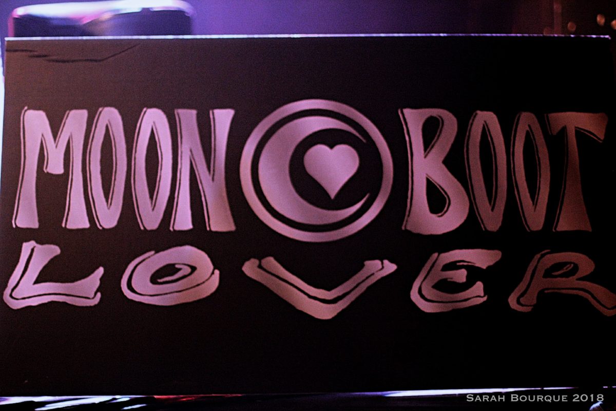 Moon Boot Lover Logo