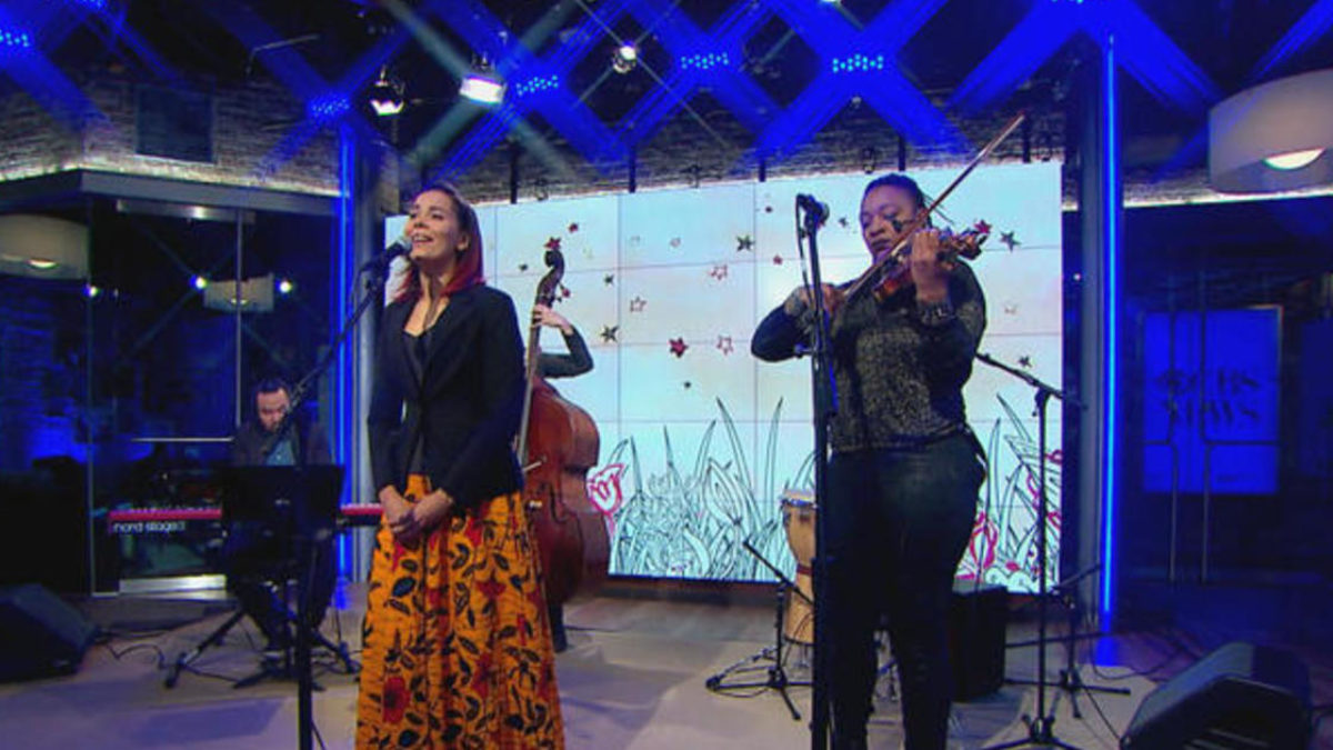 Rhiannon Giddens Performs On CBS ‘Saturday Sessions’
