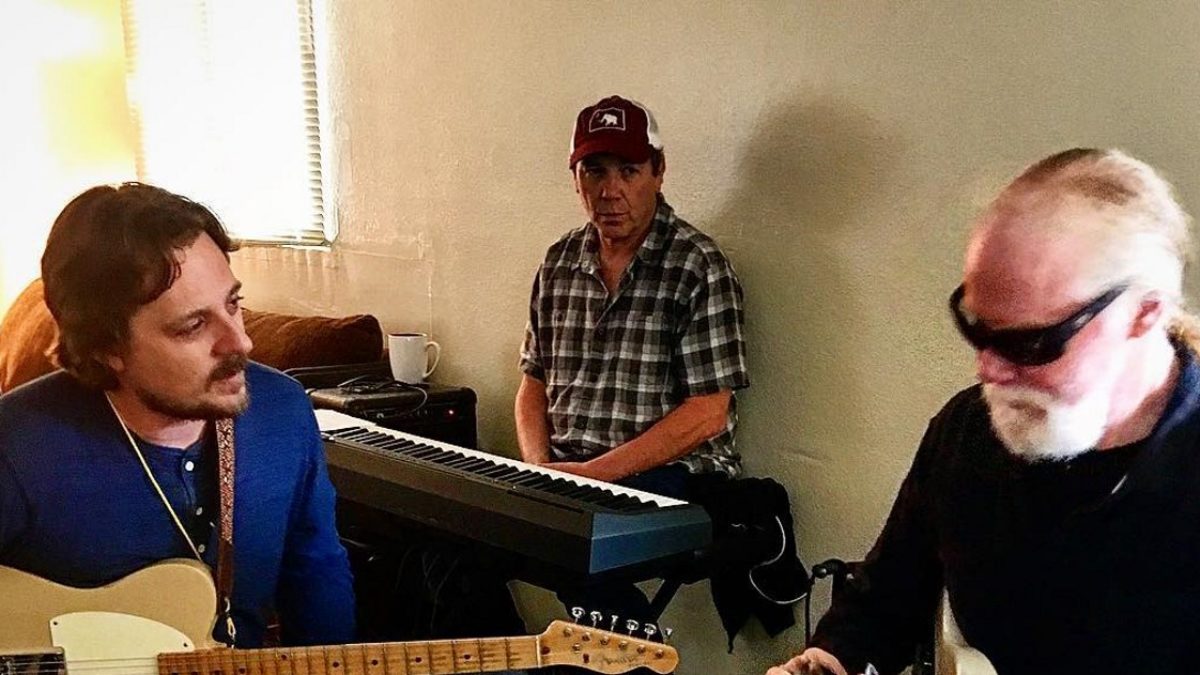 Sturgill Simpson Guests With Widespread Panic At Trondossa Music & Arts Festival