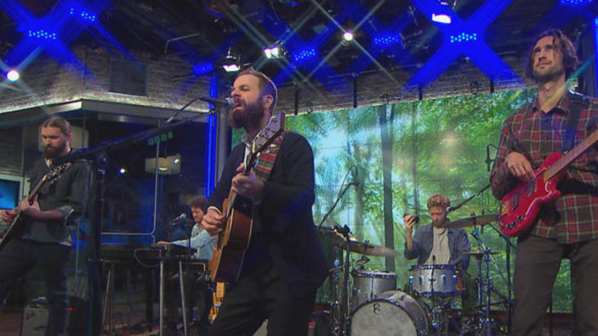 Dawes Performs On CBS 'Saturday Sessions'