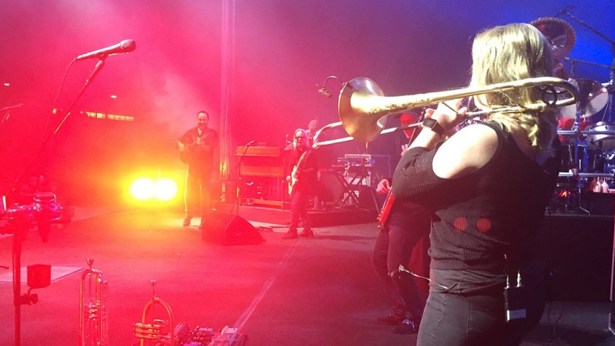 Melissa Gardiner Joins Dave Matthews Band In Syracuse