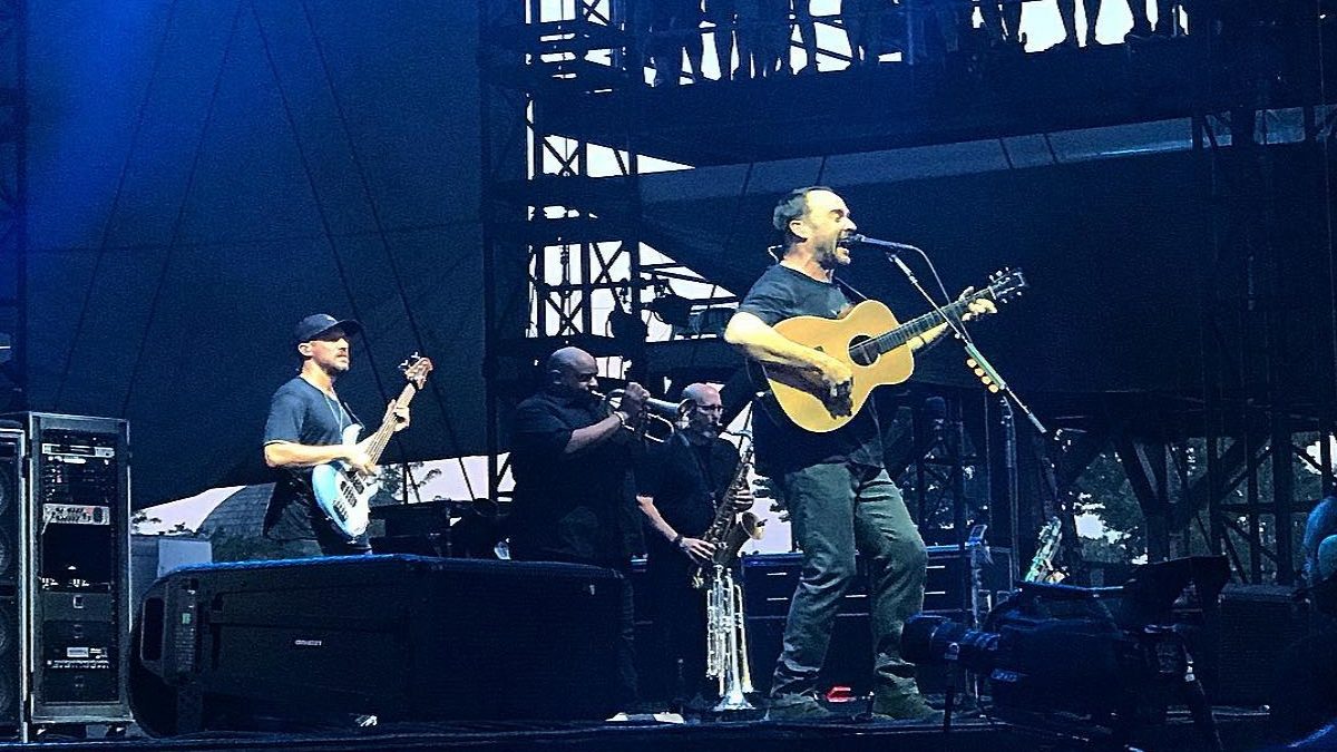Dave Matthews Band Dusts Off ‘Sledgehammer’ & ‘Watchtower’ In Chicago