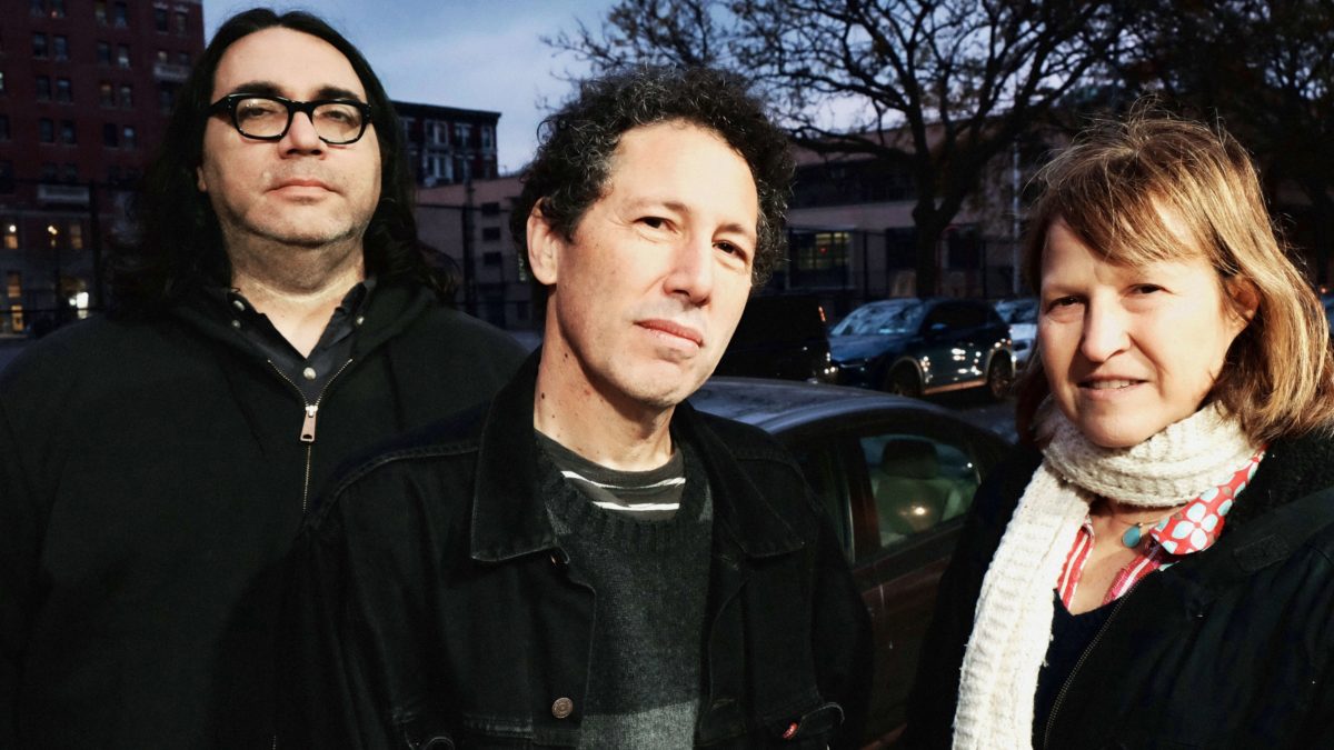 Yo La Tengo Covers Neil Young For 'Spotify Singles'