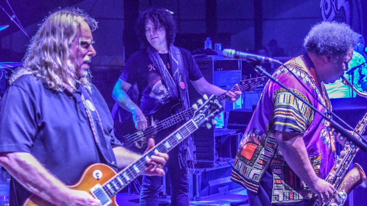 Gov't Mule Welcomes Ron Holloway On Sunday At Peach Music Festival