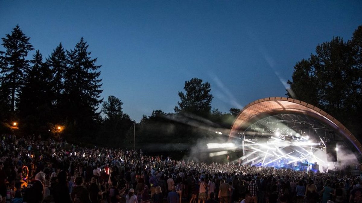 John Kadlecik & Jeff Pevar Guest With The String Cheese Incident In Eugene