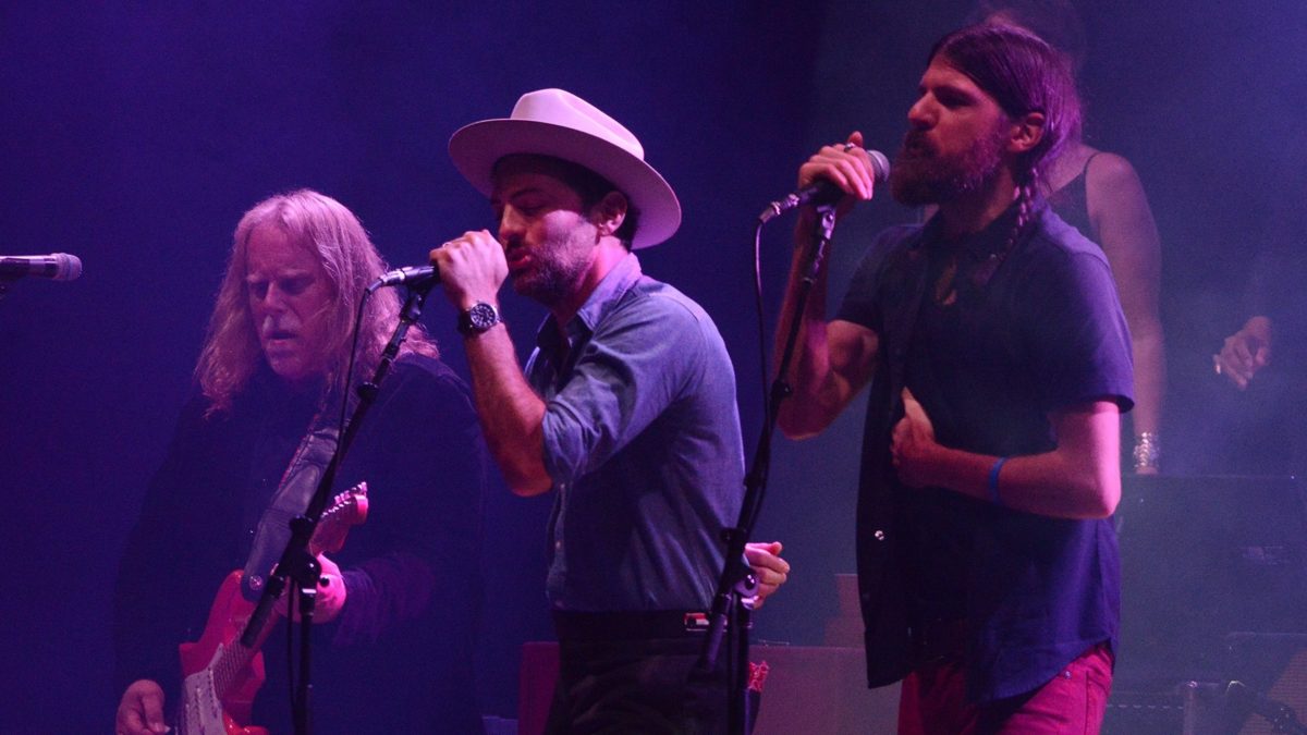 Photos & Videos: Gov't Mule Welcomes Guests For 'Dark Side Of The Mule' Set In Wantagh