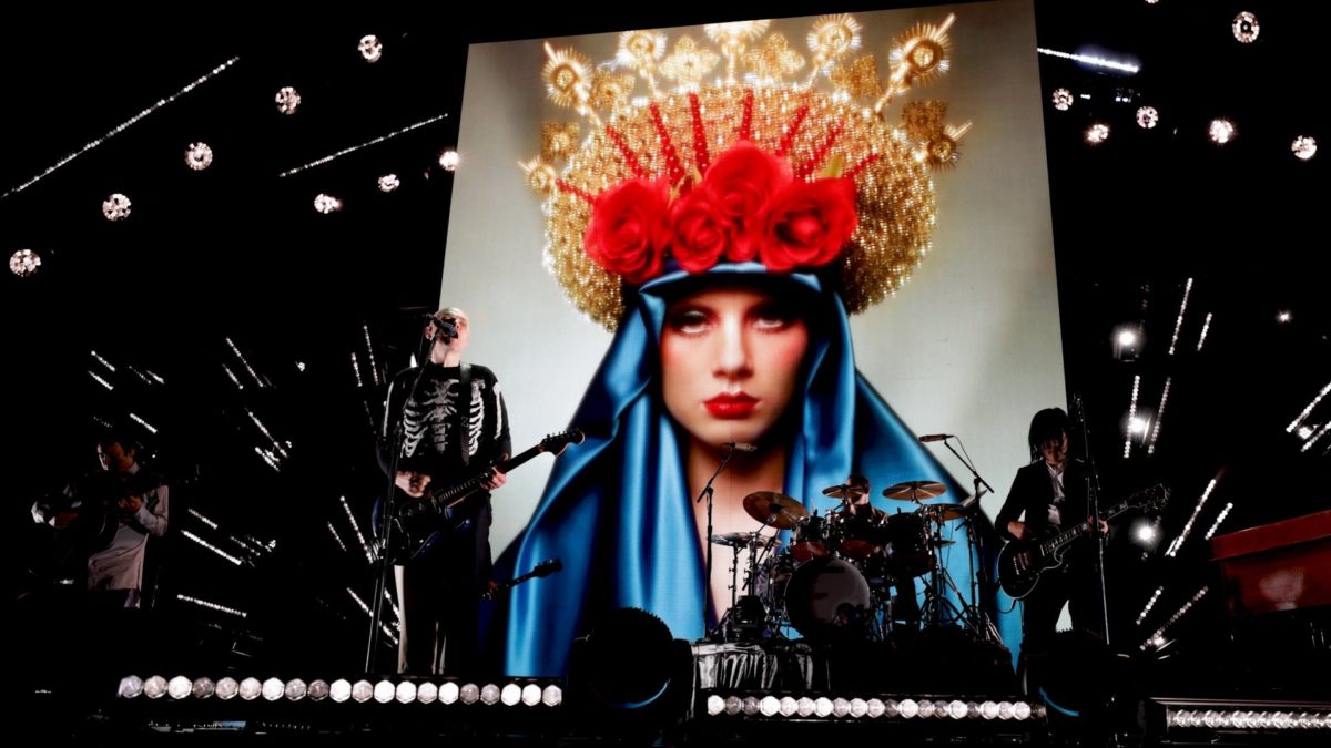 Smashing Pumpkins Cover 'Stairway To Heaven' At Tour Opener