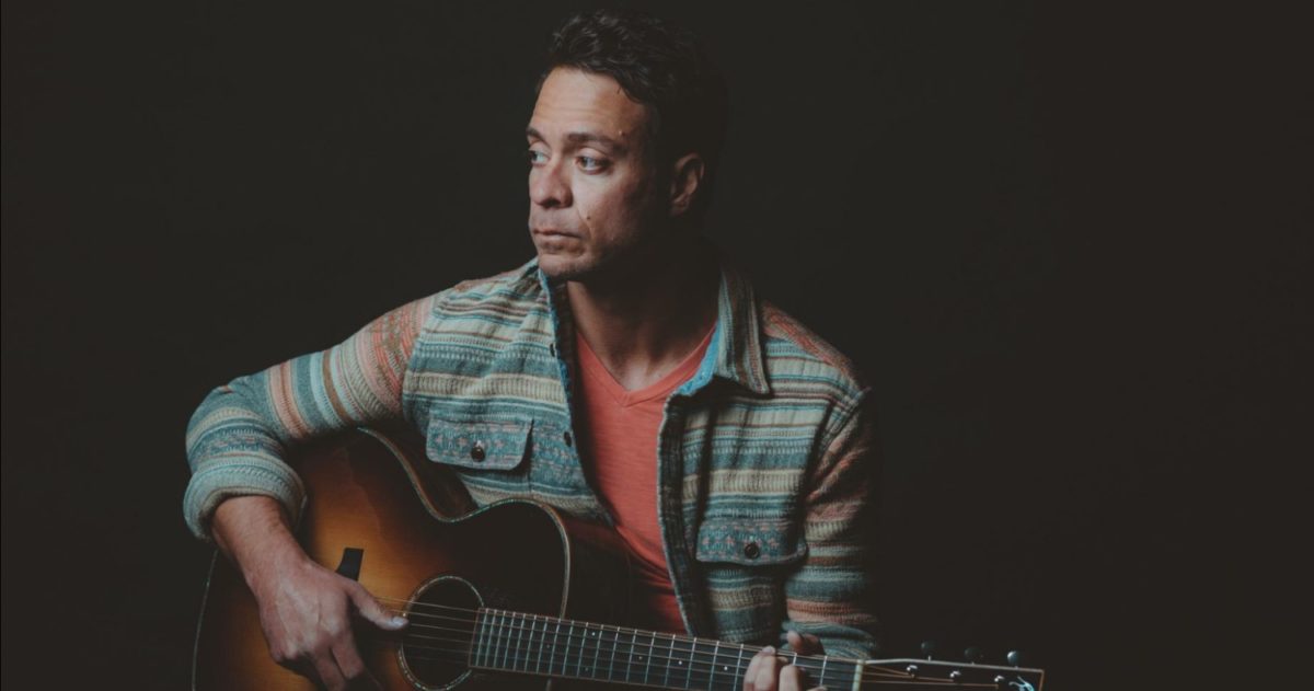 Amos Lee 2018 Press Crop