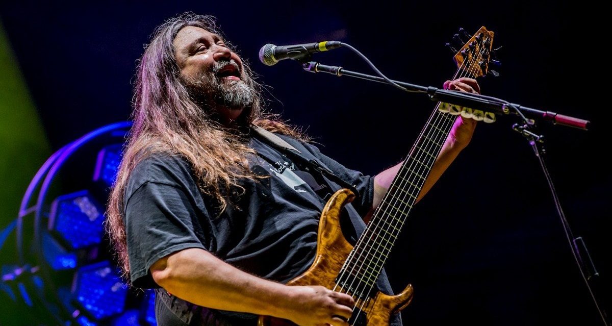 Dave Schools Widespread Lockn18 Rawn Crop