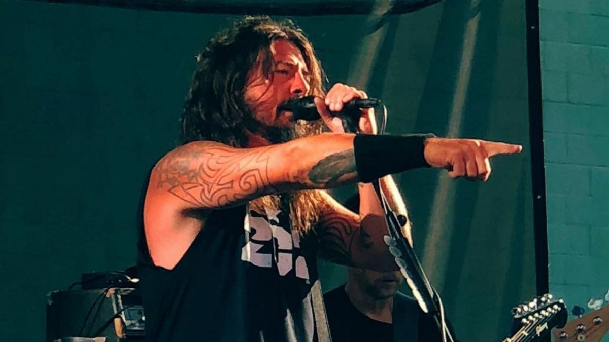 Foo Fighters Fit Rarities Into Surprise Show In Los Angeles