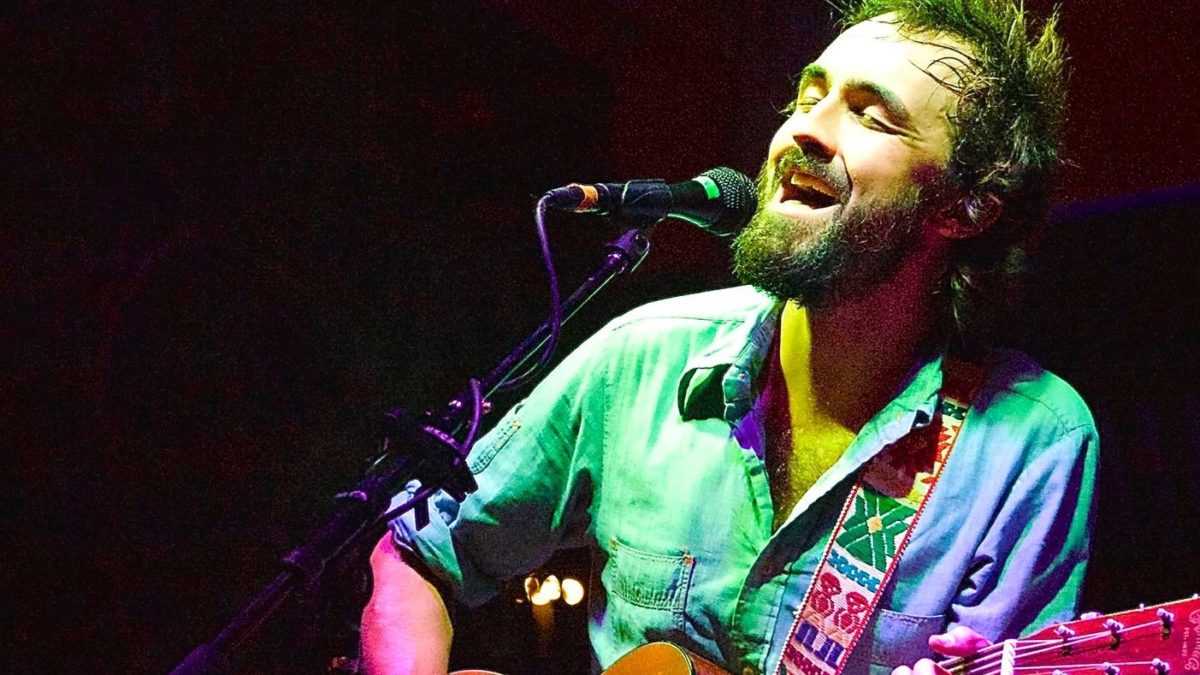 Exclusive Premiere: Peter More Shares New Single ‘Country Love Song’