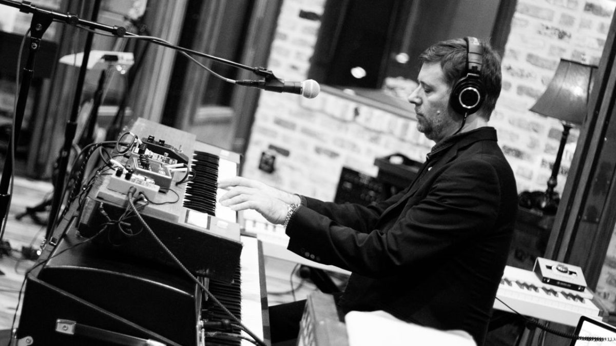 Robert Walter’s 20th Congress Covers Grateful Dead, Paul McCartney & More For 2nd 'Lagniappe Session'