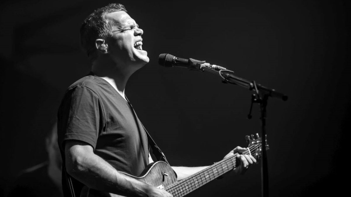 Umphrey's McGee Welcomes Roosevelt Collier & Honors Aretha Franklin In Florida