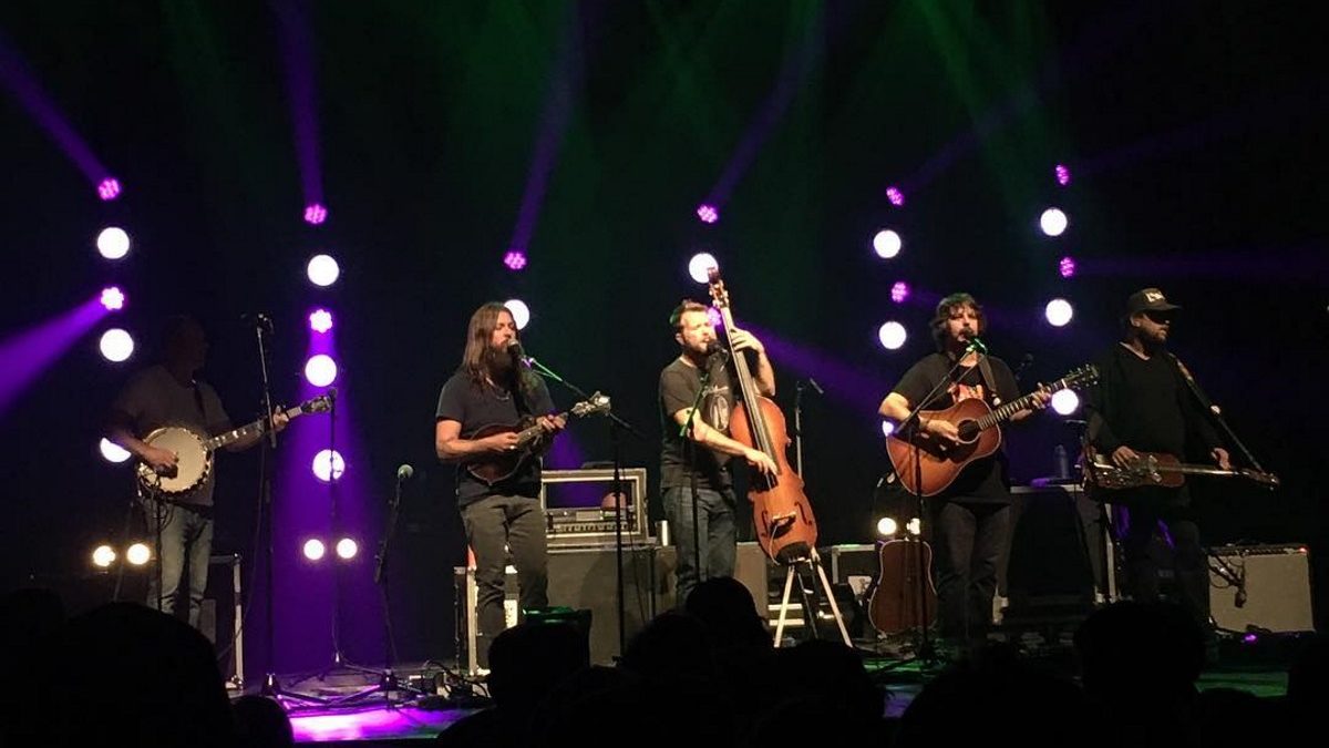 Tom Hamilton & Holly Bowling Guest With Greensky Bluegrass In St. Paul
