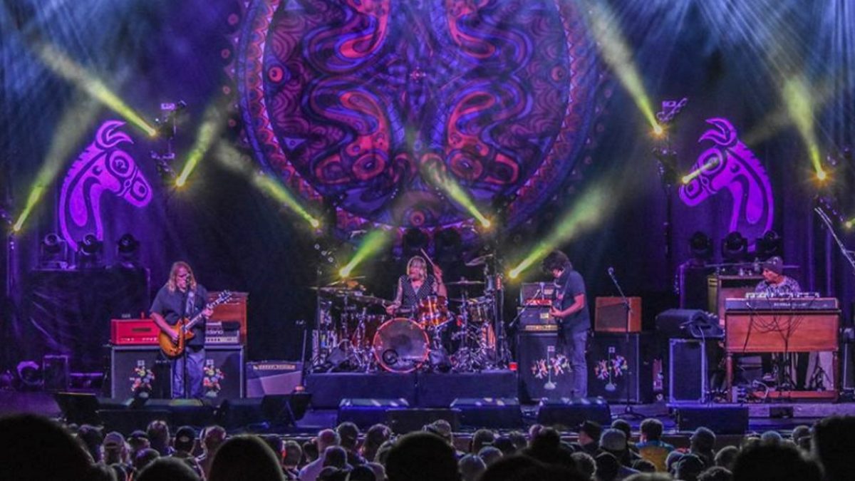 Gov't Mule Dusts Off Jimi Hendrix Cover In Oakland
