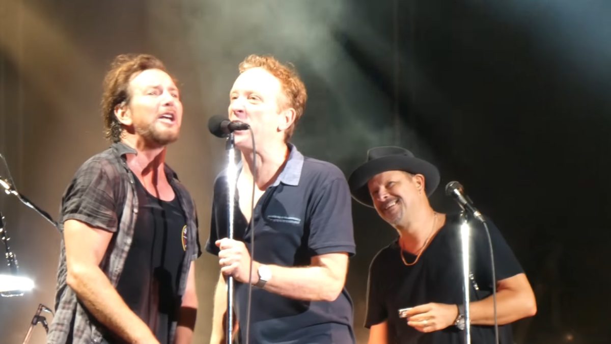 Pearl Jam Concludes 2018 Tour With Help From Guests At Fenway Park
