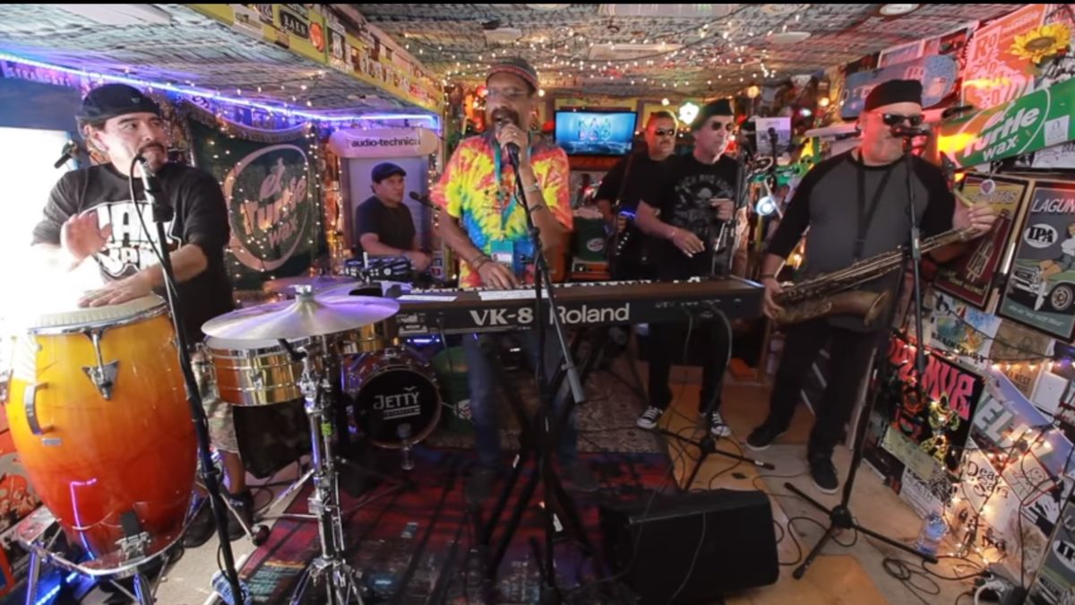 War Performs For 'Jam In The Van'