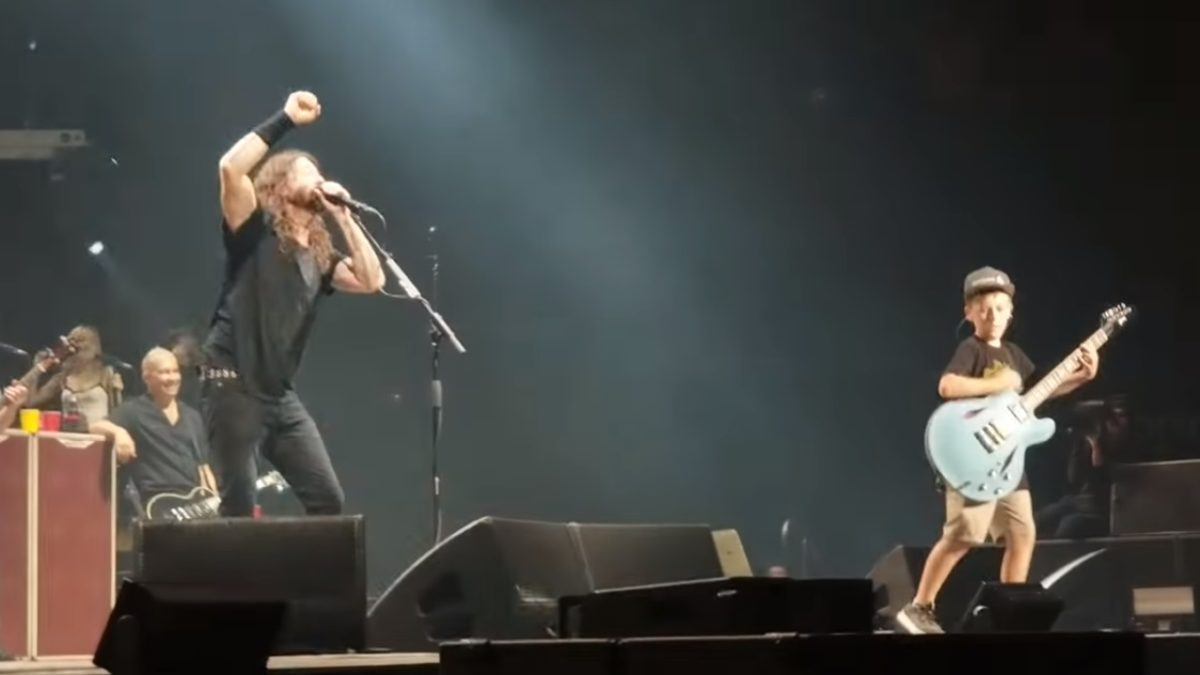 Foo Fighters Jam On Metallica With 10-Year-Old Fan