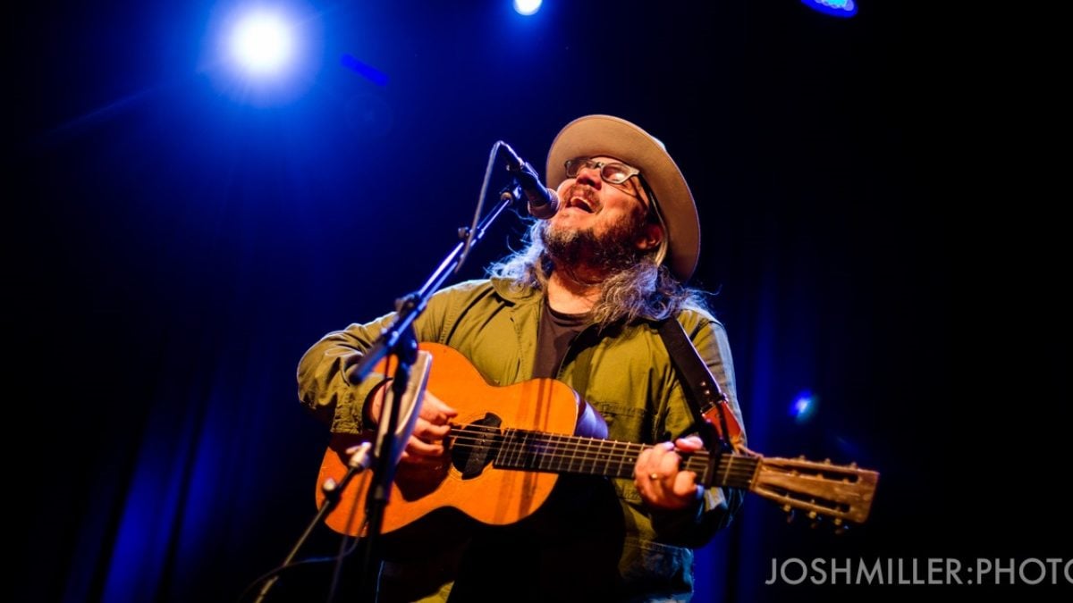 Jeff Tweedy Argues With Fan Shouting 'Kavanaugh' At The Fillmore
