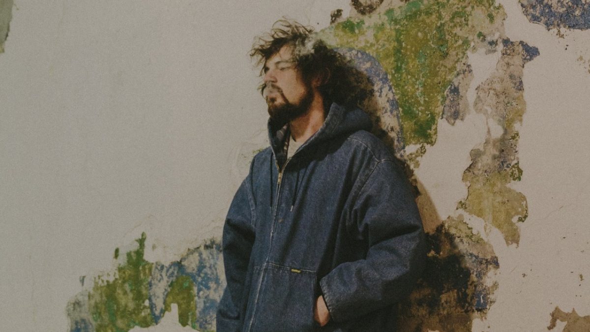 Ryley Walker Shares ‘Diggin’ A Ditch’ Dave Matthews Band Cover