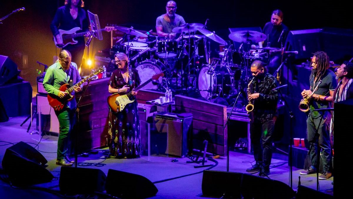 Ravi Coltrane Teams With Tedeschi Trucks Band At Beacon Theatre