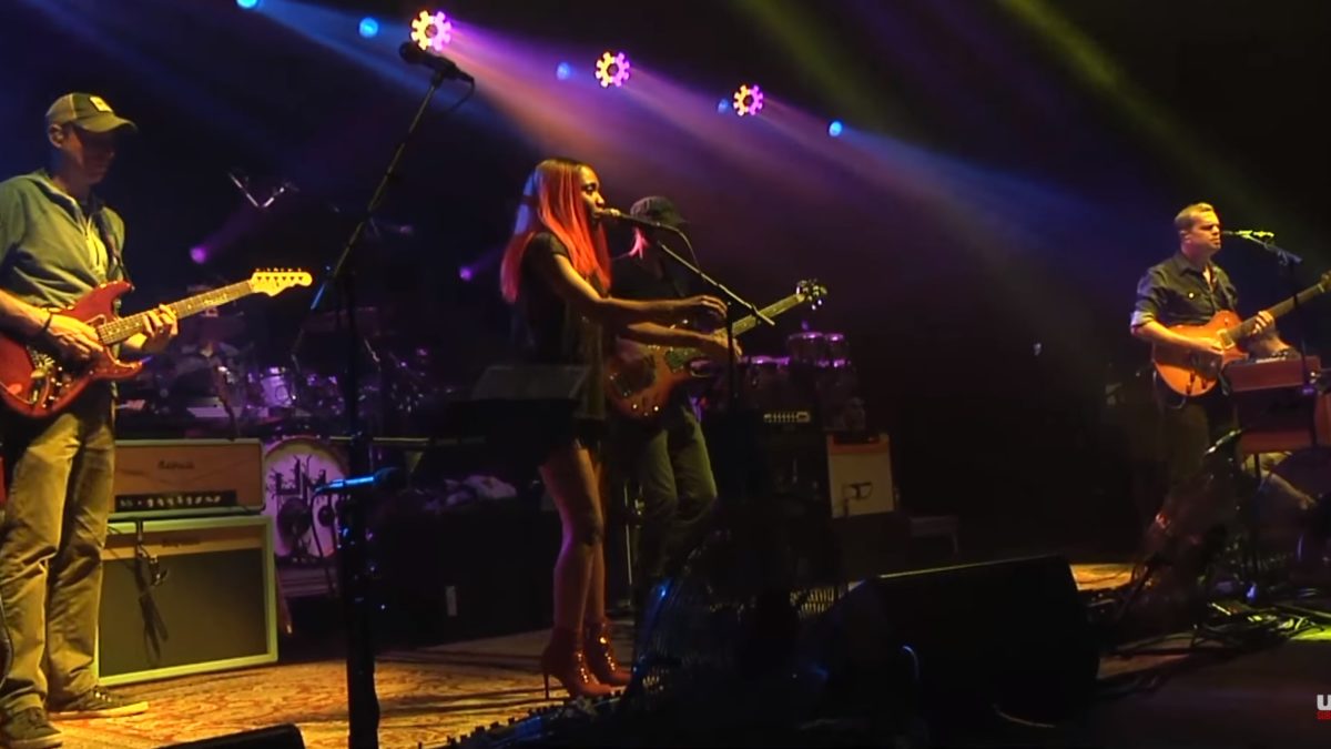 Umphrey’s McGee Welcomes Southern Avenue Members At The Capitol Theatre