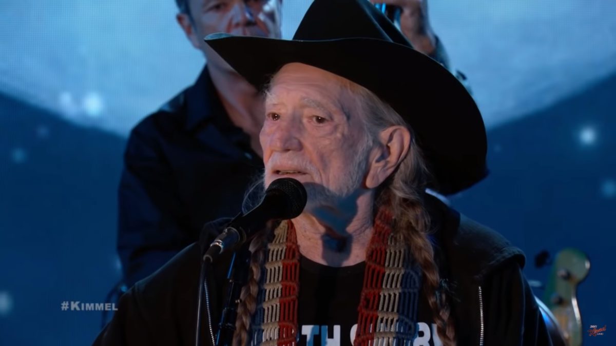 Willie Nelson Performs ‘Fly Me To The Moon’ & ‘Vote 'Em Out’ On ‘Jimmy Kimmel Live’