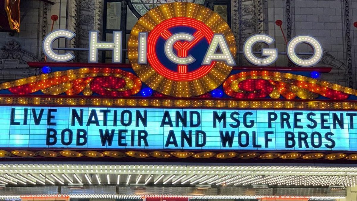 Bob Weir & Wolf Bros Fit Tour Debuts Into Chicago Theatre Opener