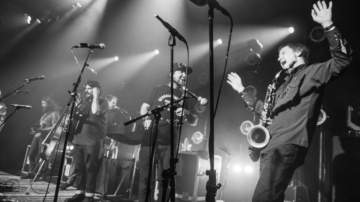 Greensky Bluegrass Welcomes Skerik & The Lil Smokies In Seattle: Full Show Audio
