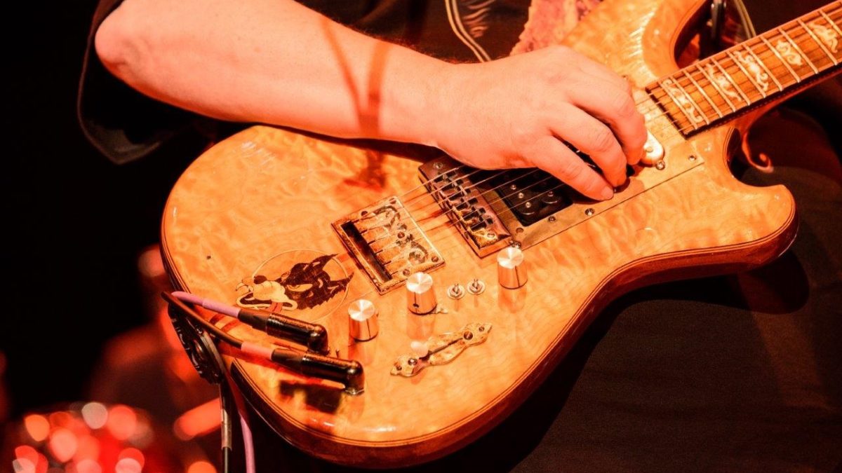 Jeff Mattson To Use Jerry Garcia's Wolf Guitar At Upcoming Dark Star Orchestra Concert