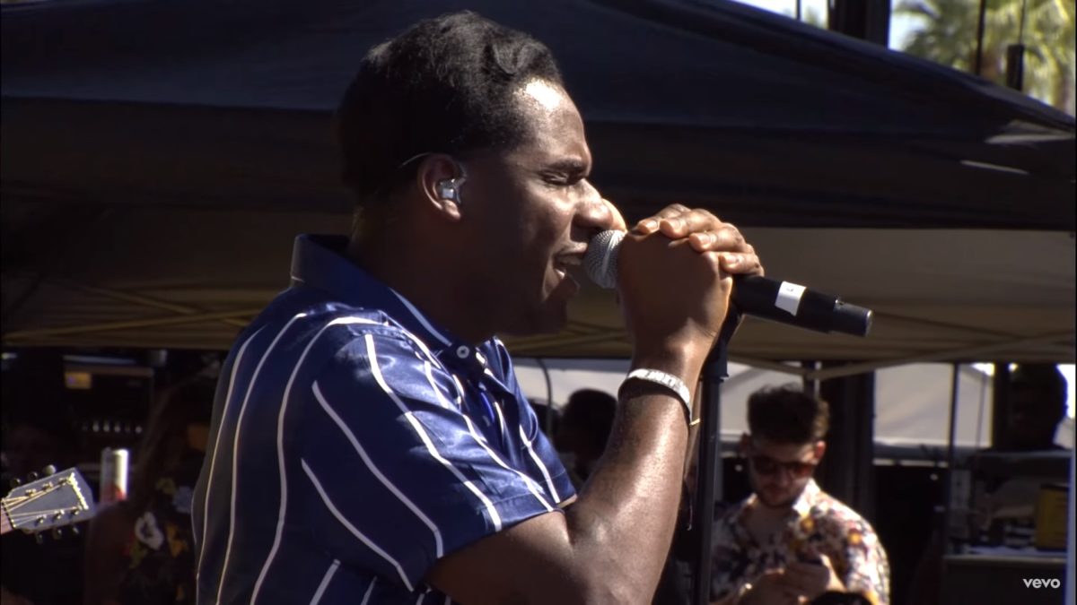 Leon Bridges Performs At 2018 iHeartRadio Music Festival: Pro-Shot Video