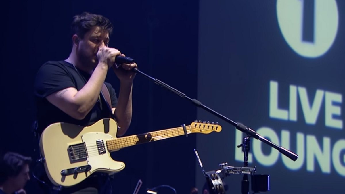 Mumford & Sons Cover Ariana Grande's 'breathin' For BBC Radio 1