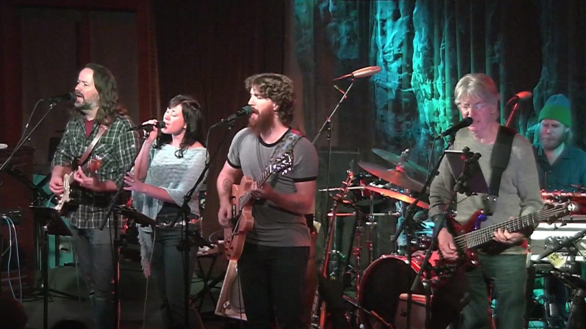 Phil Lesh & Friends Recreate Grateful Dead Show From 1972 At Terrapin Crossroads