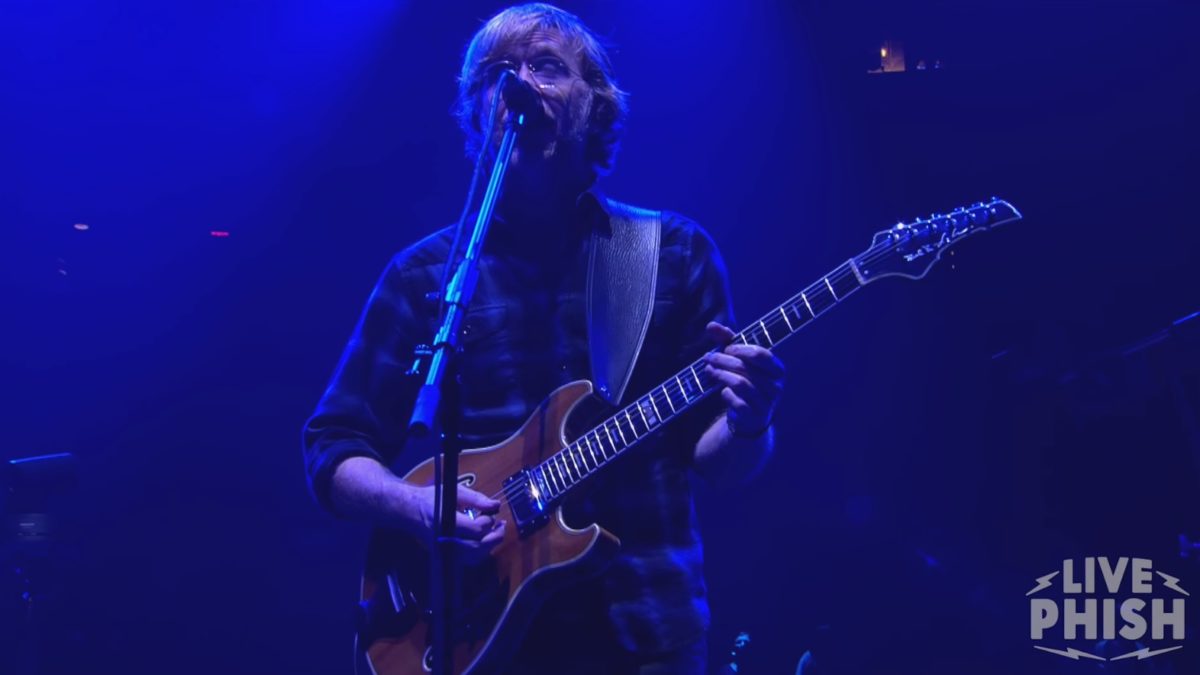Phish Shares 'Chalk Dust Torture' From 'Baker's Dozen' Residency: Pro-Shot Video