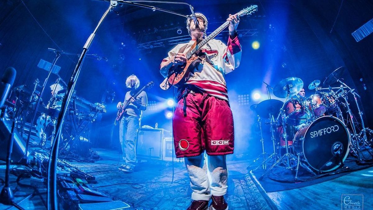 Spafford Debuts '90s Covers On Halloween In Flagstaff