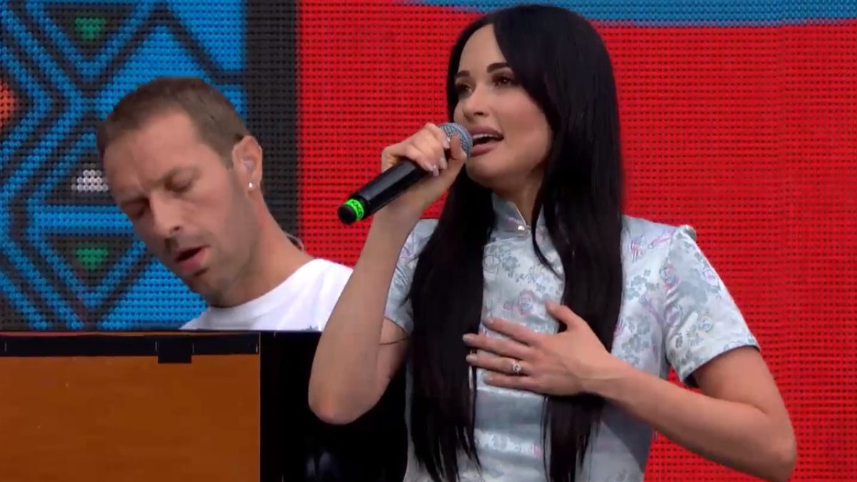 Coldplay’s Chris Martin Joins Kacey Musgraves At Global Citizen Festival