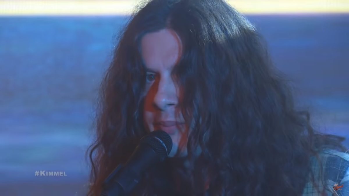 Kurt Vile Performs ‘Loading Zones’ On ‘Jimmy Kimmel Live’