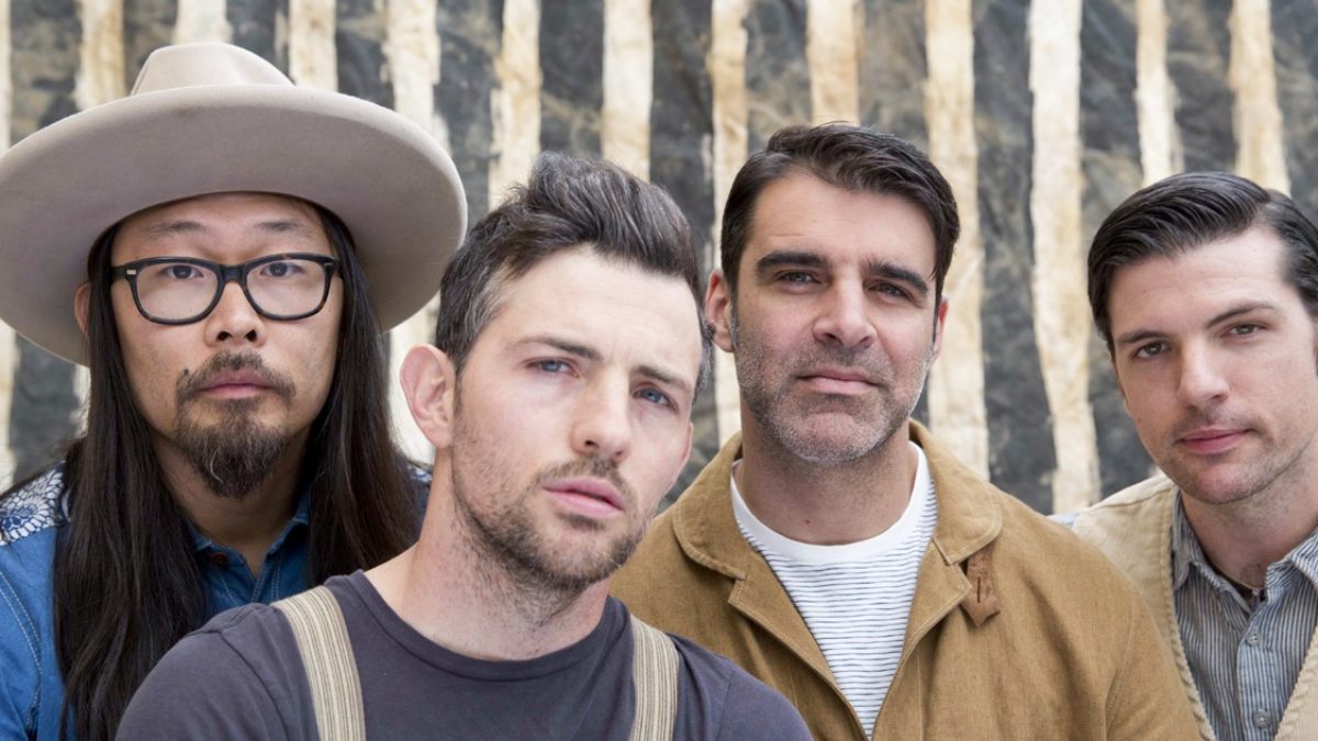 The Avett Brothers Share New Single 'Trouble Letting Go'
