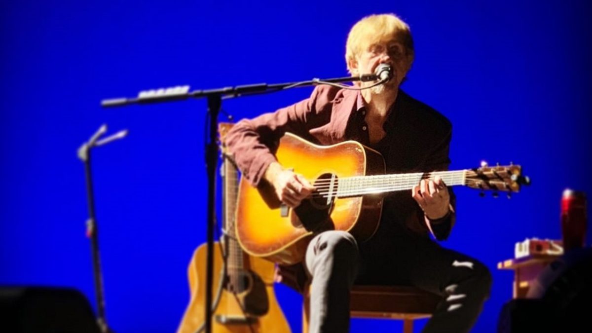 Trey Anastasio Debuts Acoustic 'The Connection' In Oakland