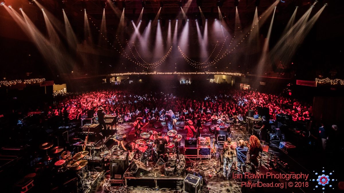 Asheville Native Warren Haynes Provides Christmas Jam Update