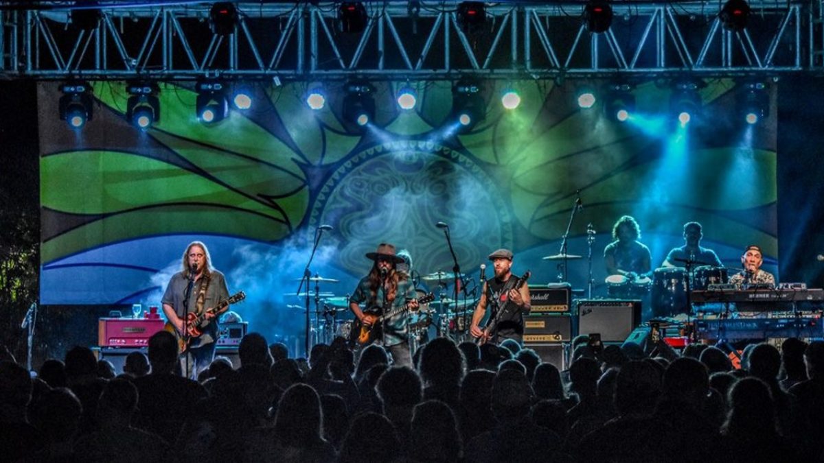 Gov't Mule Welcomes Lukas Nelson & Promise Of The Real And Ron Holloway At Island Exodus