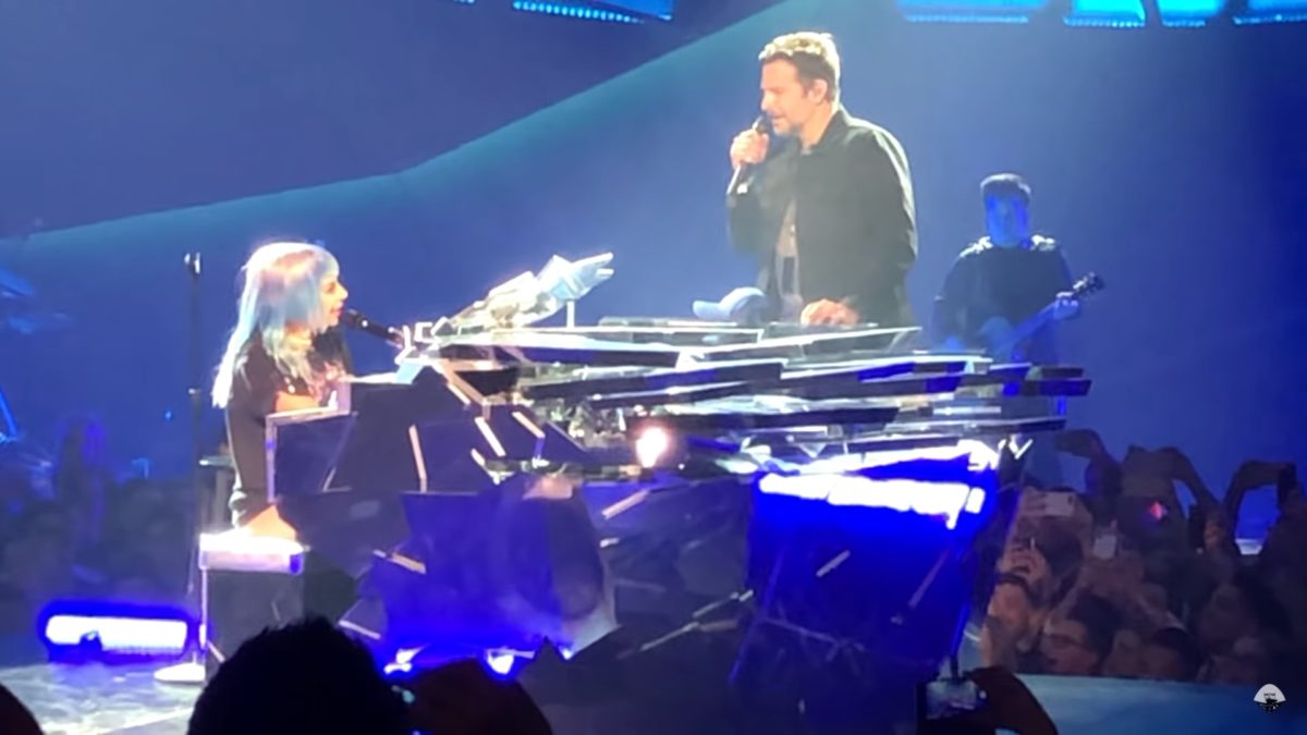 Bradley Cooper & Lady Gaga Perform ‘Shallow’ In Las Vegas